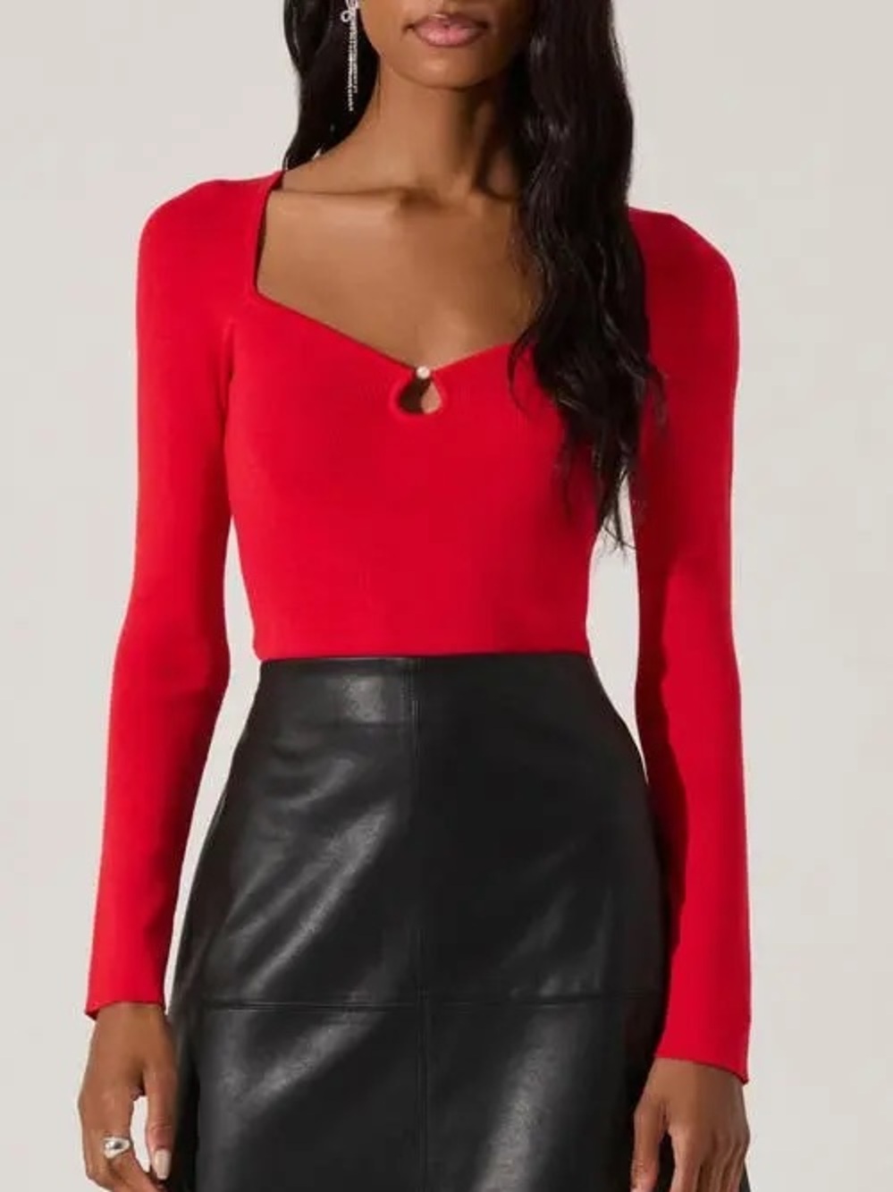 ASTR The Label Faux Pearl‎ Sweetheart Neck Ribbed Sweater